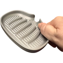 Load image into Gallery viewer, Self Draining Soap dish
